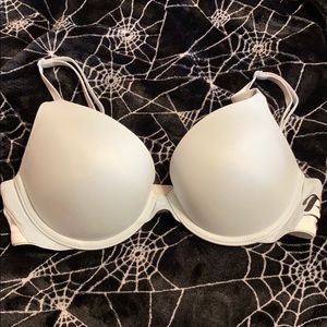 Victoria’s Secret PINK wear everywhere push up bra